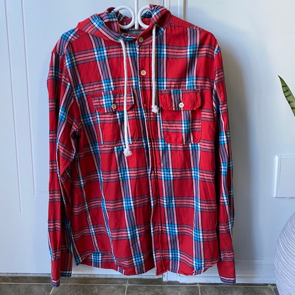 Urban heritage, authentic quality hoodies shirt